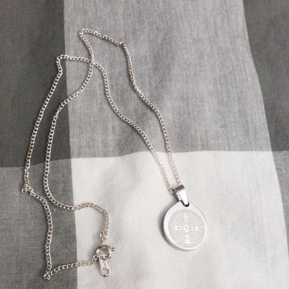 Vintage Jewelry - Vintage necklace with St. Benedict medal Vintage Jewelry - Vintage necklace with St. Benedict medal